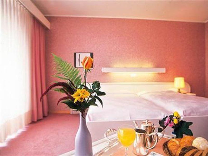 Hotel อัสโกนา ภายนอก รูปภาพ